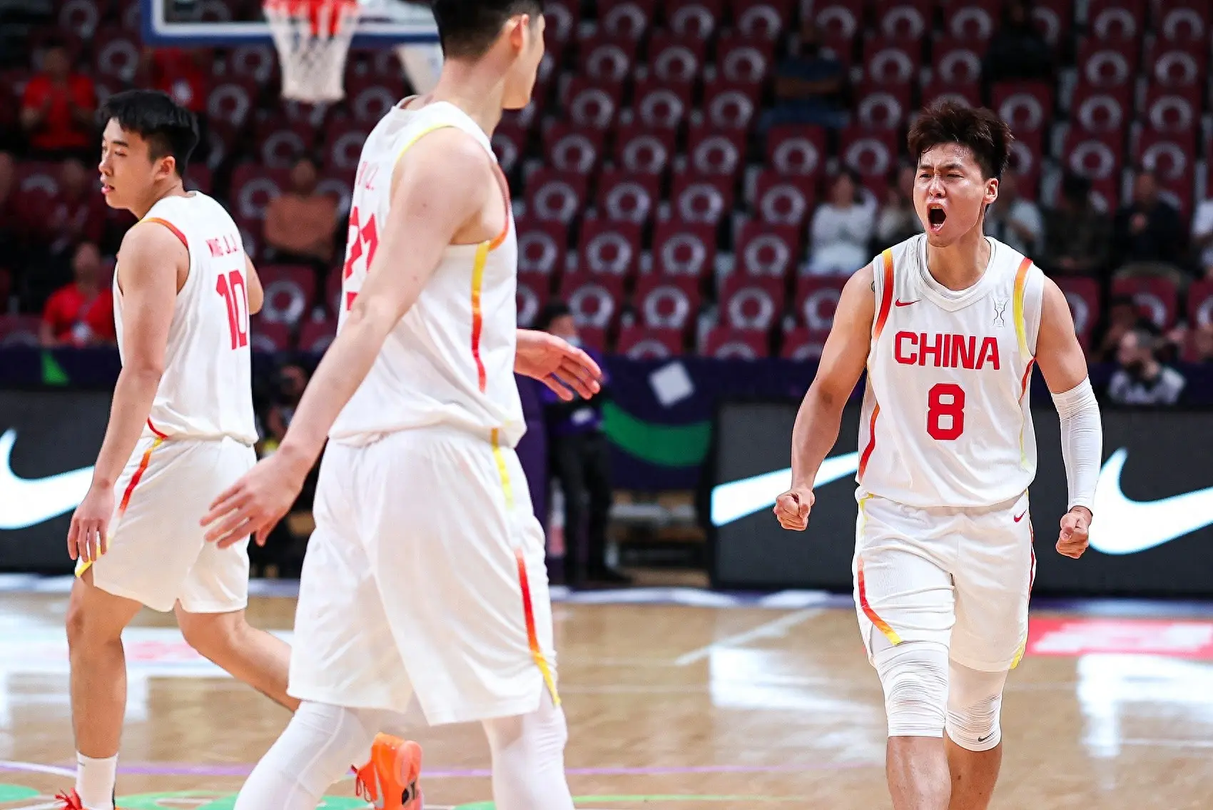 血洒赛场, 占据着绝对, 这让韩国队 血洒赛场, 占据着绝对, 这让韩国队