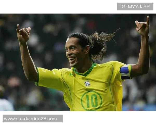 2025年现役足球球星前十排名揭秘 谁将是世界足坛的绝对巨星