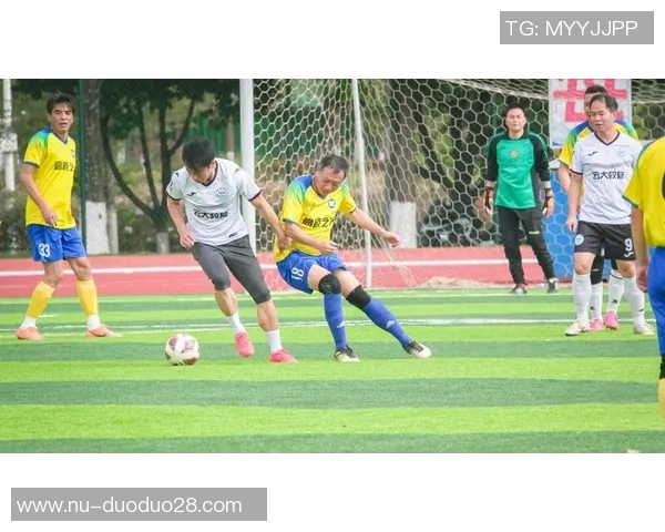 桐乡足球球星盘点 本土人才闪耀绿茵场 展现非凡足球才华